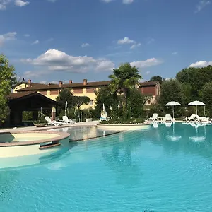  Alloggio per agriturismo Agriturismo Corte Salandini