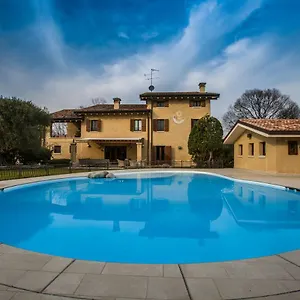  Bed & Breakfast Casale La Meridiana