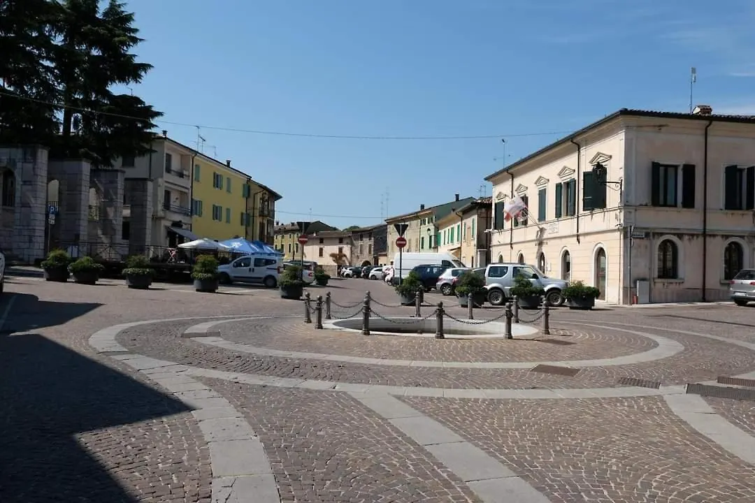 La Casa Dei Ciclisti Apartment Ponti sul Mincio Homestay